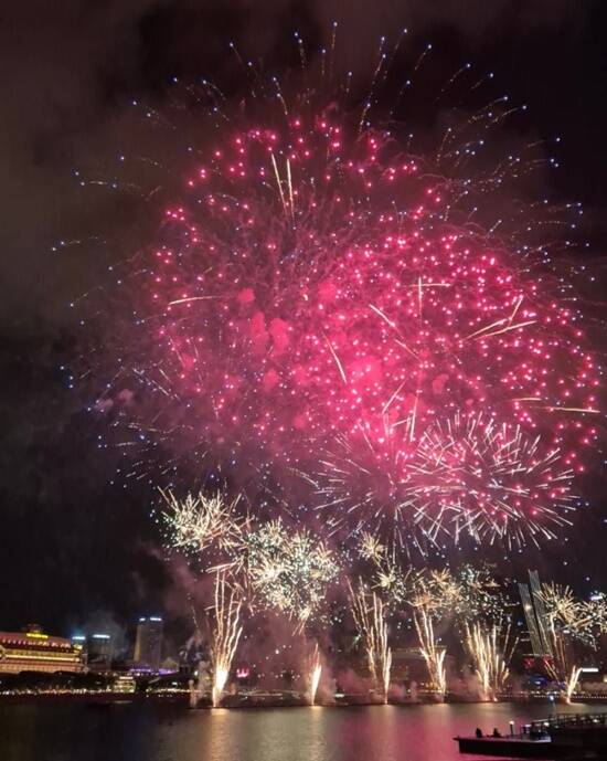 거북섬 해양 축제의 주제는 빛과 물이다. 시민들의 뜨거운 호응이 더해져 빛과 물, 시민의 하모니로 대성과를 일궈냈다. /한국축제문화진흥협회