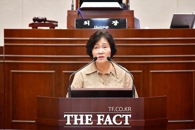 완주군의회 제286회 임시회 제2차 본회의에서 5분 자유발언 중인 이순덕 의원. /완주군의회