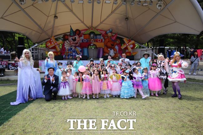 정이마을 동화축제에서 아이들은 동화 속 주인공이 되어본다./시흥시