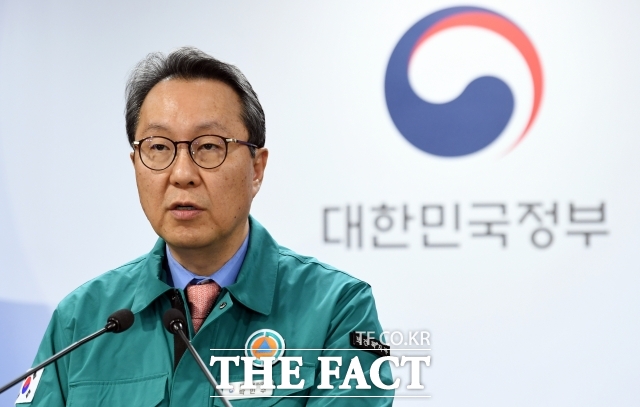 박민수 보건복지부 2차관은 4일 응급의료 등 비상진료 대응 관련 브리핑에서 응급실 부분 운영 중단하거나 중단 예정인 병원이 총 5곳이라고 밝혔다. /임영무 기자