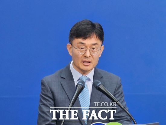 김현곤 경기도 경제부지사는 7월 1일 경기도청에서 긴급기자회견을 갖고 한류문화 확산을 위해 추진해 온 K-컬처밸리 복합 개발 사업의 정상화를 위해 현행 사업 시행자와의 사업 협약을 해지하고 새로운 비전과 방식 속도로 사업을 추진하기로 결정했다고 밝혔다.