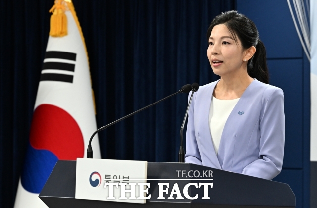 김인애 통일부 부대변인은 2일 북한의 한미 연합훈련 반발에 대해 우리의 군사훈련은 전쟁을 억제하고 평화를 지키기 위한 연례적, 방어적 훈련이라고 반박했다. /임영무 기