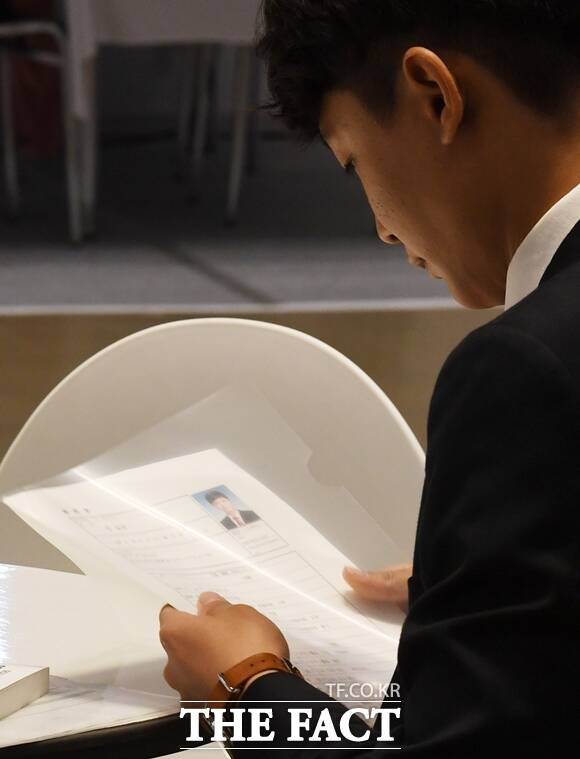 고용노동부가 9일 발표한 2024년 8월 고용행정 통계로 보는 노동시장 동향에 따르면, 지난달 말 기준 고용보험 상시 가입자는 1544만5000명이다. 지난해 같은 달 대비 22만(1.4%) 증가했다./더팩트DB