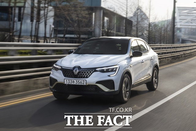 르노코리아가 E-TECH for all 캠페인 혜택이 마지막으로 적용되는 9월에 아르카나 E-Tech 하이브리드를 구매하는 고객을 위한 특별한 경품 이벤트를 진행한다고 9일 밝혔다. /르노코리아