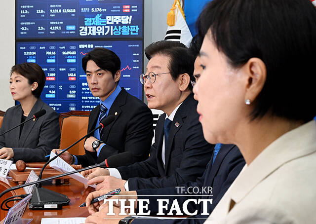 모두발언 하는 이재명 대표.