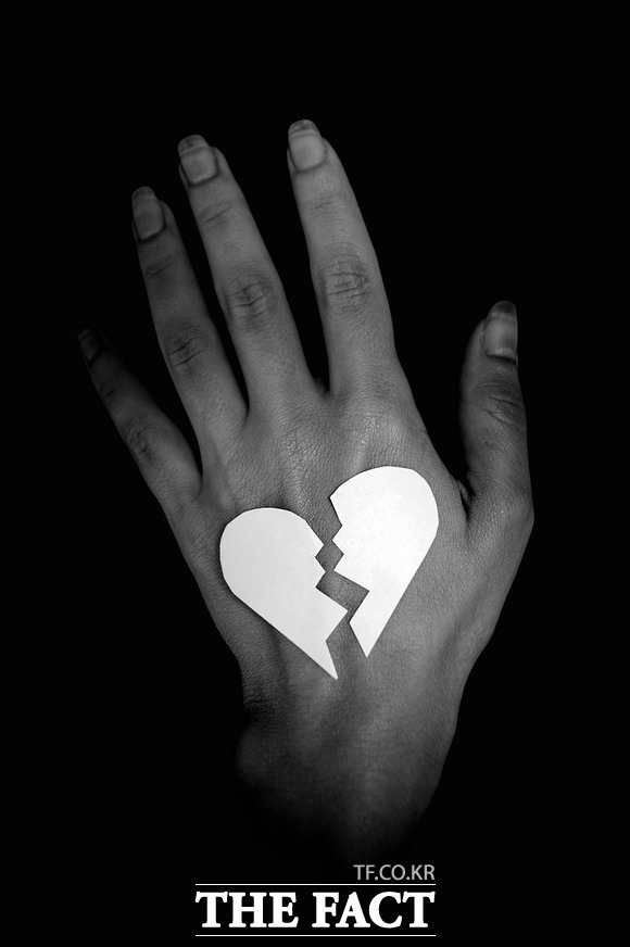 자신의 남편과 외도를 저지른 아프리카 BJ를 협박한 혐의로 재판에 넘겨진 30대 여성이 항소심에서도 선고유예 판결을 받았다./픽사베이