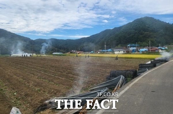 진안군은 가을철 영농부산물 등 폐기물 불법소각 특별단속에 나선다. /진안군
