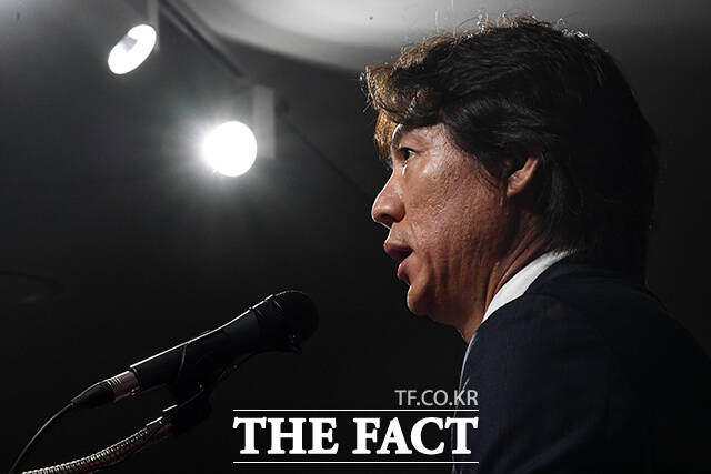 홍명보 감독은 요르단과 원정 3차전이 중동에서 열리는 점을 고려해 유럽과 중동 리그 선수 위주로 스타팅 멤버를 구성했다./더팩트 DB