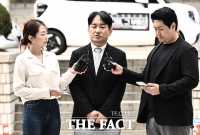  구속 갈림길에 선 류화영 위메프 대표 '굳은 표정'으로 법원 출석 [TF사진관]