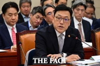 [2024 국감] '이복현 말' 지적에…김병환 '혼선 유감…컨트롤타워 역할 할 것'