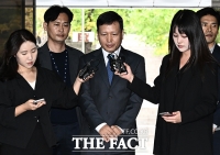  취재진 앞에 선 구영배 대표 [포토]