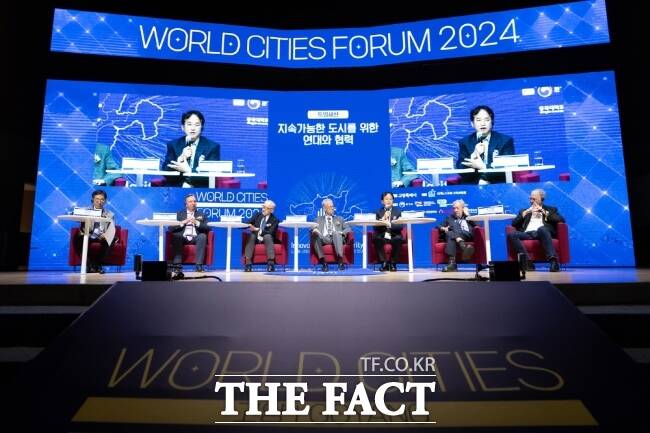 이동환 고양시장이 22일 진행된 ‘제5회 세계도시포럼(World Cities Forum 2024)’ 특별세션 ‘지속가능한 도시를 위한 연대와 협력’에서 발언하고 있다./고양시