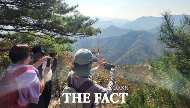 정읍시는 내장산과 내장호, 구절초 지방정원 등 걷기 좋고 다양한 생태계를 경험할 수 있는 정읍의 특성을 살려 다양한 트레킹과 생태관광코스를 발굴, 관광상품화 한다는 계획이다. / 정읍시