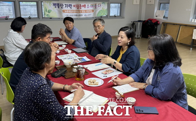 전남도는 전국 최초로 체험형 기부금 답례품 사업을 추진하고 있다. 지난 9월 나주 이슬촌 마을, 광양 도선국사 마을, 장성 별내리 마을을 선정하고, 현재 답례품 개발프로그램을 진행하고 있다./무안=홍정열 기자