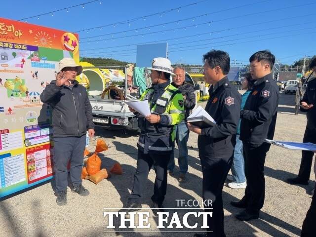 고흥군은 6일 ‘제4회 고흥유자축제’의 안전하고 성공적인 개최를 위해 행사장 합동 점검을 실시했다./고흥군