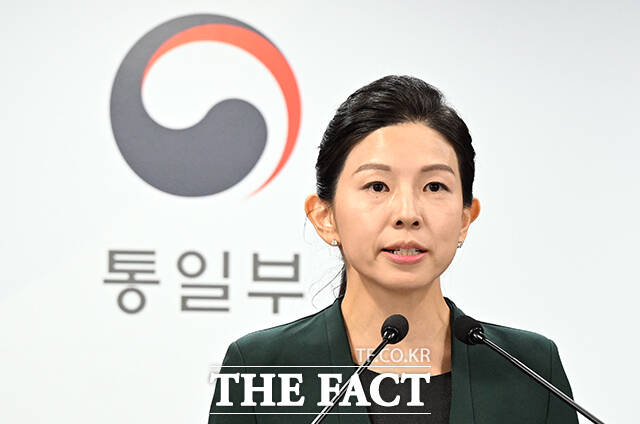 김인애 통일부 부대변인이 8일 오전 서울 종로구 정부서울청사에서 정례브리핑을 하고 있다. /임영무 기자