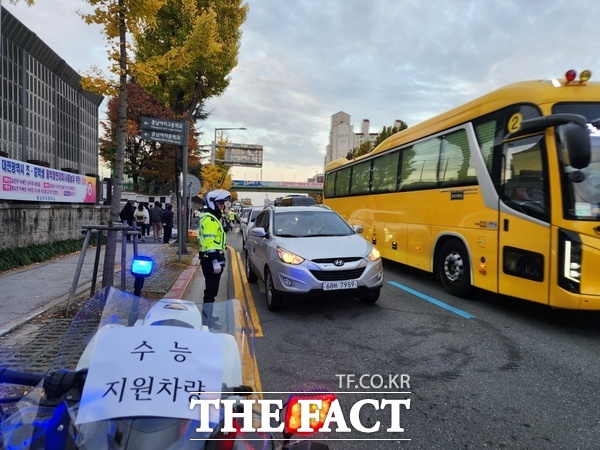 수능 지원을 위한 경찰 싸이카가 대기 중인 모습. / 대전 경찰