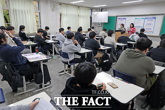 반포고등학교에 마련된 고사장. /사진공동취재단