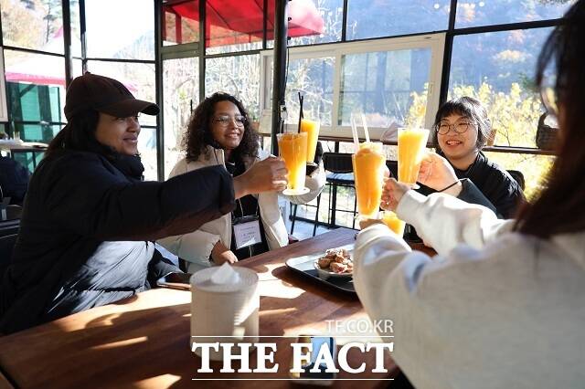 완주군은 ‘완전한 맛, 완주에서 즐겨봐’라는 슬로건으로 미식 관광을 운영하고 있다. /완주군