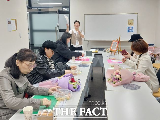 제12회 시흥시 학습동아리 동지(同志) 축제 진행 모습./시흥시