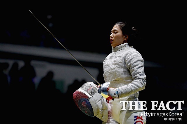 여자 펜싱 노메달! 한국 여자 사브르 대표팀이 13일 열린 단체전 8강에서 우크라이나에 40-45로 졌다. / 게티이미지