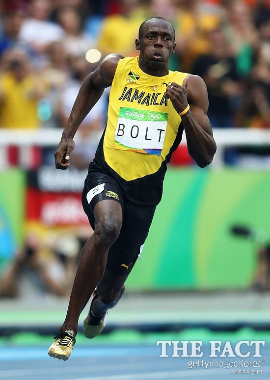 우사인 볼트 준결선행! 우사인 볼트가 17일 마라카낭 올림픽 주경기장에서 펼쳐진 2016 리우올림픽 남자 육상 200m 예선 9조 1위로 준결선에 진출했다. / 리우데자네이루(브라질) = 게티이미지