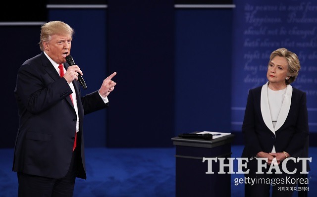 8일(현지 시각) 미국 대선 개표가 진행되고 있는 가운데 공화당 도널드 트럼프 후보가 민주당 힐러리 클린턴 후보에 우위를 점하고 있다./게티이미지 제공