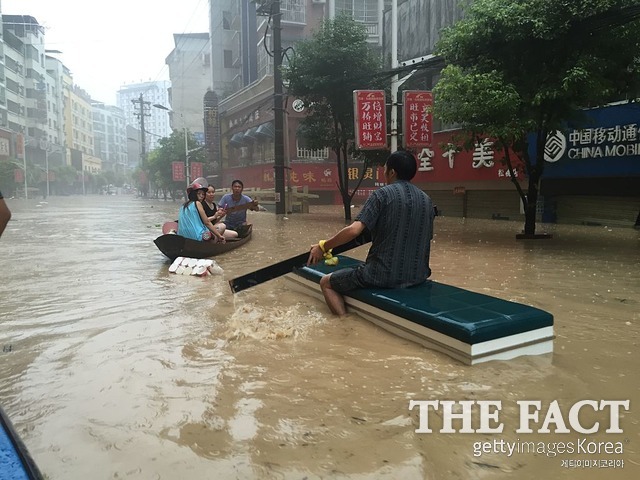 6월말부터 7월초 사이 중국 대륙에 내린 폭우로 1100만여 명의 이재민이 발생했다. /게티이미지
