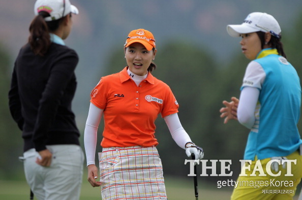 유소연(가운데)이 LPGA 월마트 챔피언십에서 우승을 차지했다. /게티이미지 제공