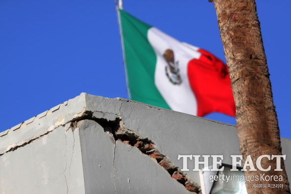 멕시코 지진, 최소 56명 사망. 19일(현지시간) 발생한 멕시코 지진으로 최소 56명이 숨진 것으로 알려졌다. /게티이미지