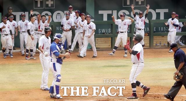 홍콩을 큰 점수 차이로 잡긴 했지만 홈런을 맞는 등 아쉬운 기록도 남겼다. 홍콩을 잡은 한국은 오는 30일 일본과 슈퍼라운드 경기를 치른다. /자카르타(인도네시아)=뉴시스