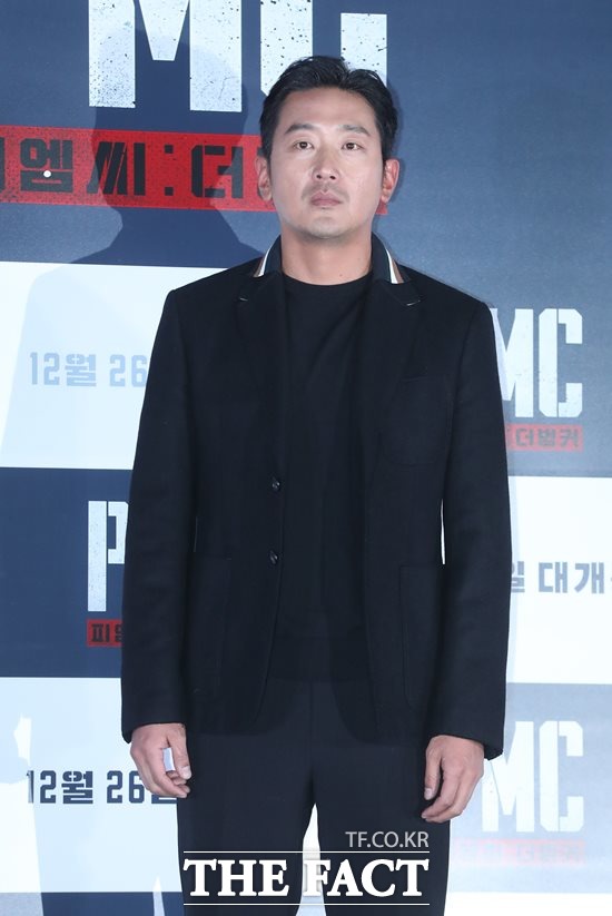 배우 하정우는 19일 서울 용산구 한강대로 CGV용산아이파크몰에서 열린 영화 PMC: 더 벙커 언론배급시사회에 참석했다. /서울=뉴시스