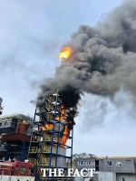  군산 폐기물처리장 굴뚝에서 화재…2000여만 원 피해