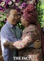  亞 최고 갑부 장남 결혼식…반기문·이재용도 참석