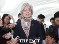  美 출국한 강경화 '한미 공조 논의…좋은 면담 될 것'