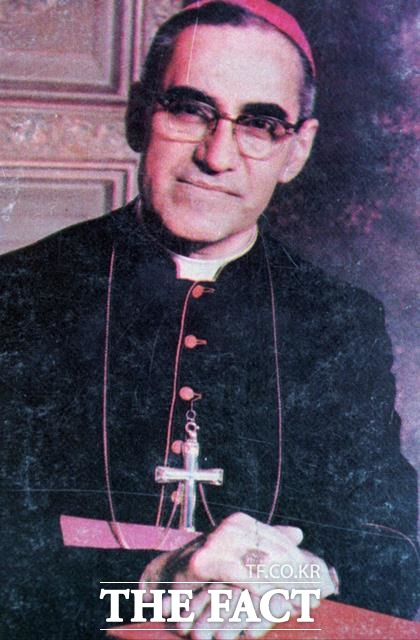 엘살바도르 군사정부에 피살된 오스카 로메로 대주교(1917~1980)/AP.뉴시스