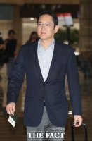  '수출 규제 대책 마련' 이재용 일본行…靑·재벌 총수 긴밀 접촉도