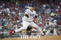 [TF초점] 류현진 12승 '불발', 이번엔 터너 실책 '발목'