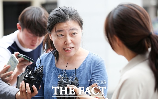 임은정 울산지검 부장검사가 전현직 검찰 고위인사 직무유기 혐의 고발건과 관련해 고발인 조사를 받기 위해 20일 오후 서울 중랑구 서울지방경찰청 지능범죄수사대에 출석하고 있다. /뉴시스