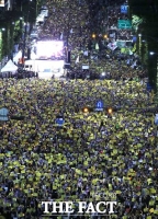  [TF현장] '100만' 검찰개혁 촛불집회…'정치검찰 물러가라'