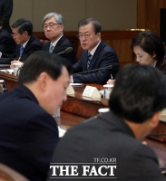  文대통령 '윤석열 아닌 총장와도 반부패시스템 정착해야'