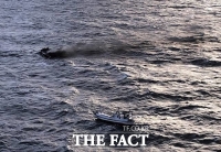  제주 앞바다 어선에 화재…선원 12명 수색 중