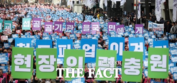 철도노조 파업 4일째인 23일 오후 7시부터 한국철도(코레일)와 철도노조가 본교섭을 재개했다. /뉴시스