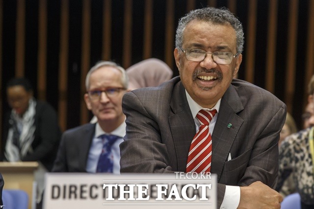 세계보건기구(WHO)가 9일 사실상 신종 코로나바이러스 감염증(코로나19) ‘팬데믹(세계적 대유행)을 시인했다. 거브러여수스 사무총장이 지난 3일 스위스 제네바 본부에서 열린 WHO 집행이사회에서 발언하는 모습. /AP·뉴시스