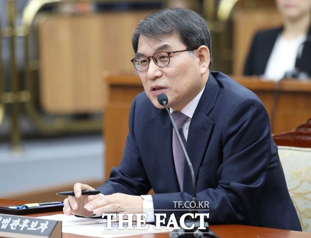 노태악 대법관 후보자가 19일 서울 여의도 국회에서 열린 임명동의안 심사를 위한 인사청문회에서 의원들의 질의에 답하고 있다. /뉴시스