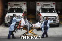  美 하루 사망자 2000명 넘어…확진자 50만 명 돌파