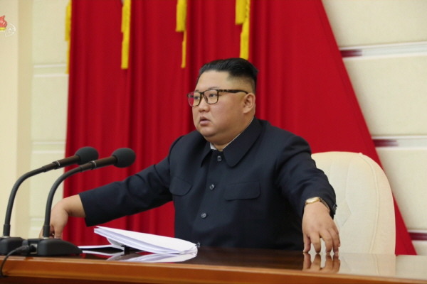 북한 조선중앙통신은 24일 김정은 북한 국무위원장이 노동당 중앙군사위원회 확대회의를 주재하고 핵전쟁 억제력 강화 등에 대해 논의했다고 보도했다. /뉴시스