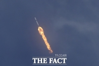  미국, 민간 우주탐사 시대 열었다…스페이스X 첫 유인우주선 발사 '성공'
