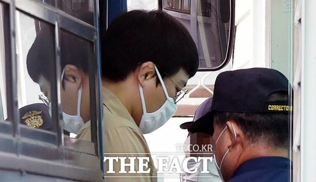 대구지법 형사12부(이진관 부장판사)는 20일 아동·청소년의 성보호에 관한 법률 위반 등 혐의로 구속 기소된 왕기춘에게 징역 6년을 선고했다. /뉴시스