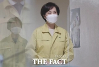  유은혜, 대국민 호소…'수능 때까지 일상 친목활동 멈춰달라'